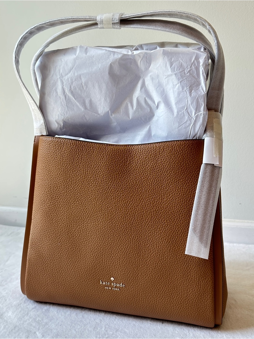 Kate Spade NWT Knott Large Carryall Bag Tote in Color Bungalow Tan Leather KM663